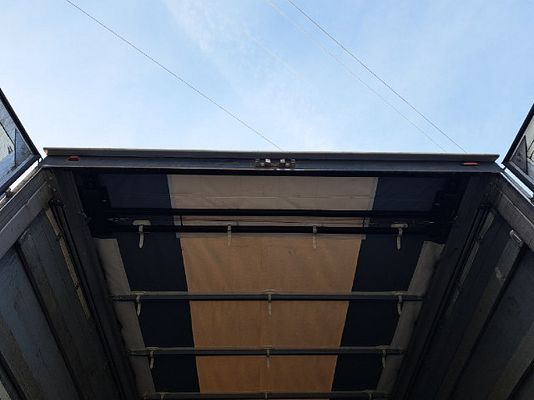 Vehicle image 7 / 13