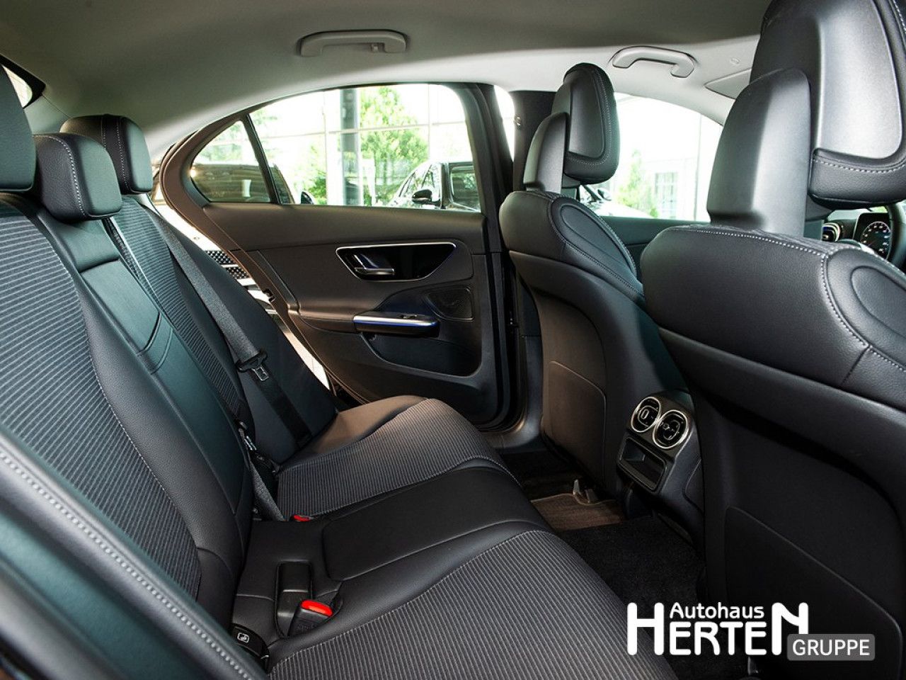 Mercedes-Benz C-Klasse – Bild 17