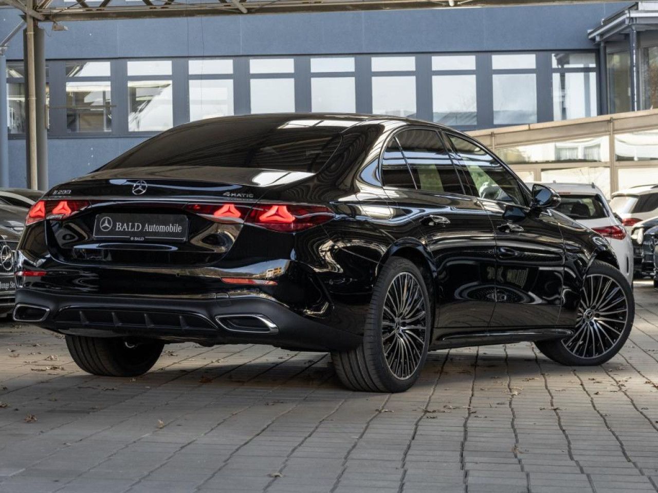 Mercedes-Benz E-Klasse – Bild 2