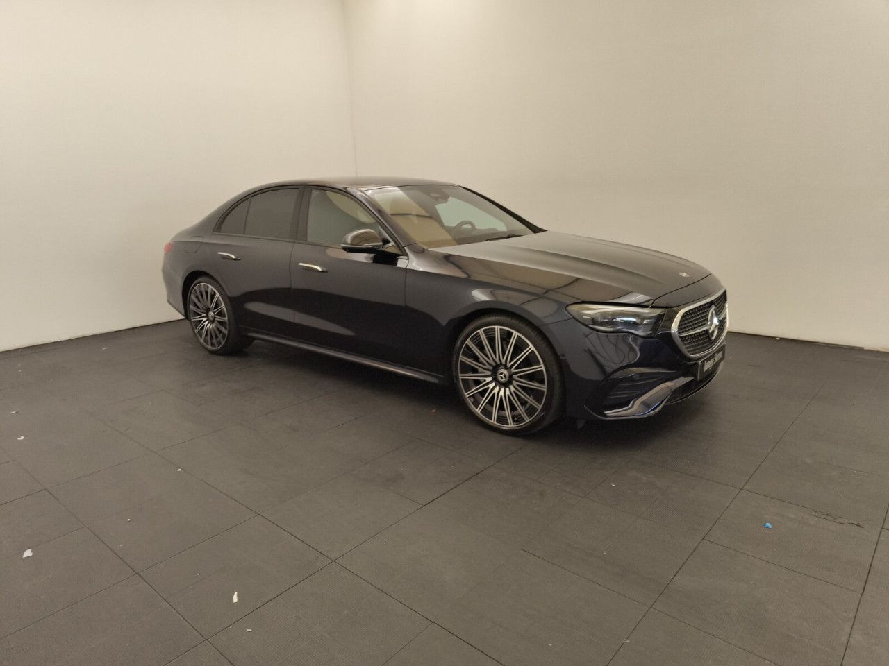 Mercedes-Benz E-Klasse – Bild 4