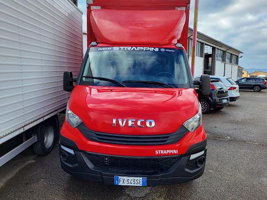 Vehicle image 1 / 5