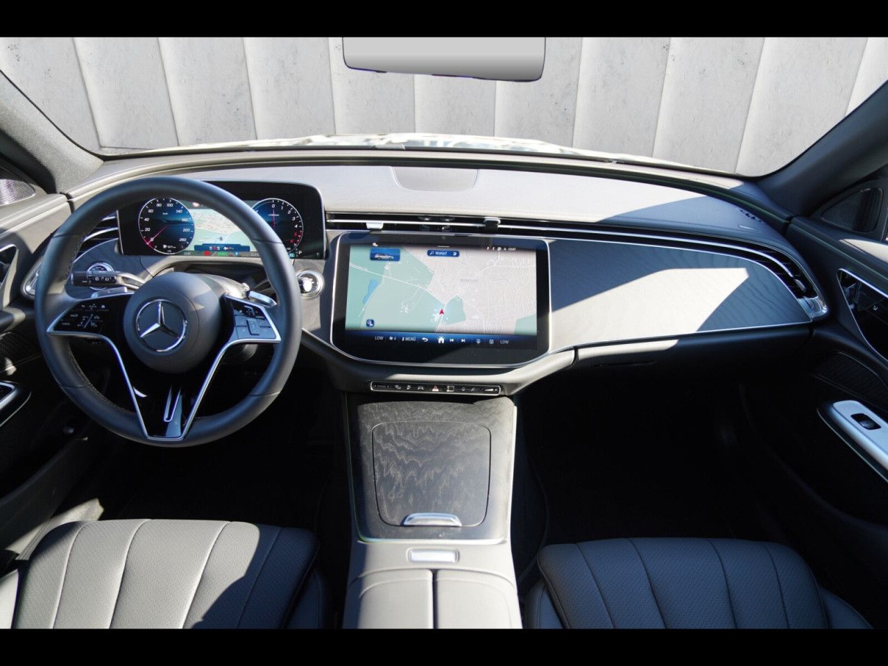 Mercedes-Benz E-Klasse – Bild 13