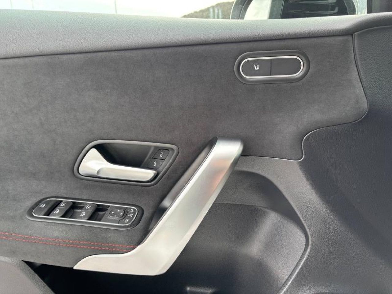 Photo du v&eacute;hicule 12 / 16