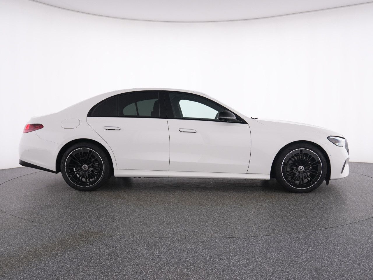Mercedes-Benz E-Klasse – Bild 11