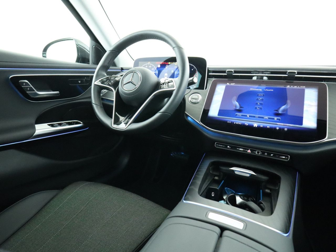 Mercedes-Benz E-Klasse – Bild 10