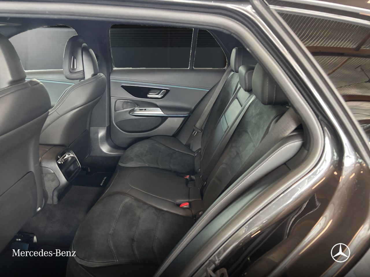 Mercedes-Benz E-Klasse – Bild 15