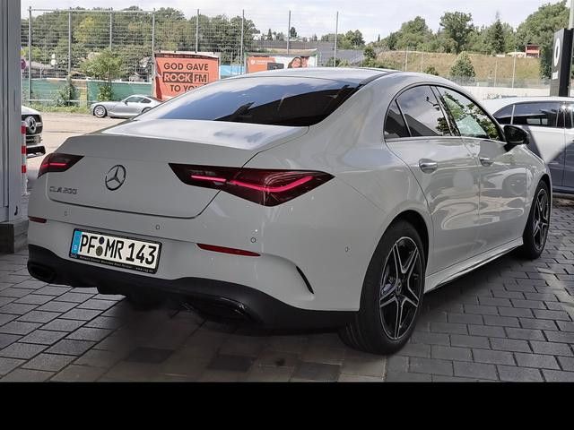 Mercedes-Benz CLA 200