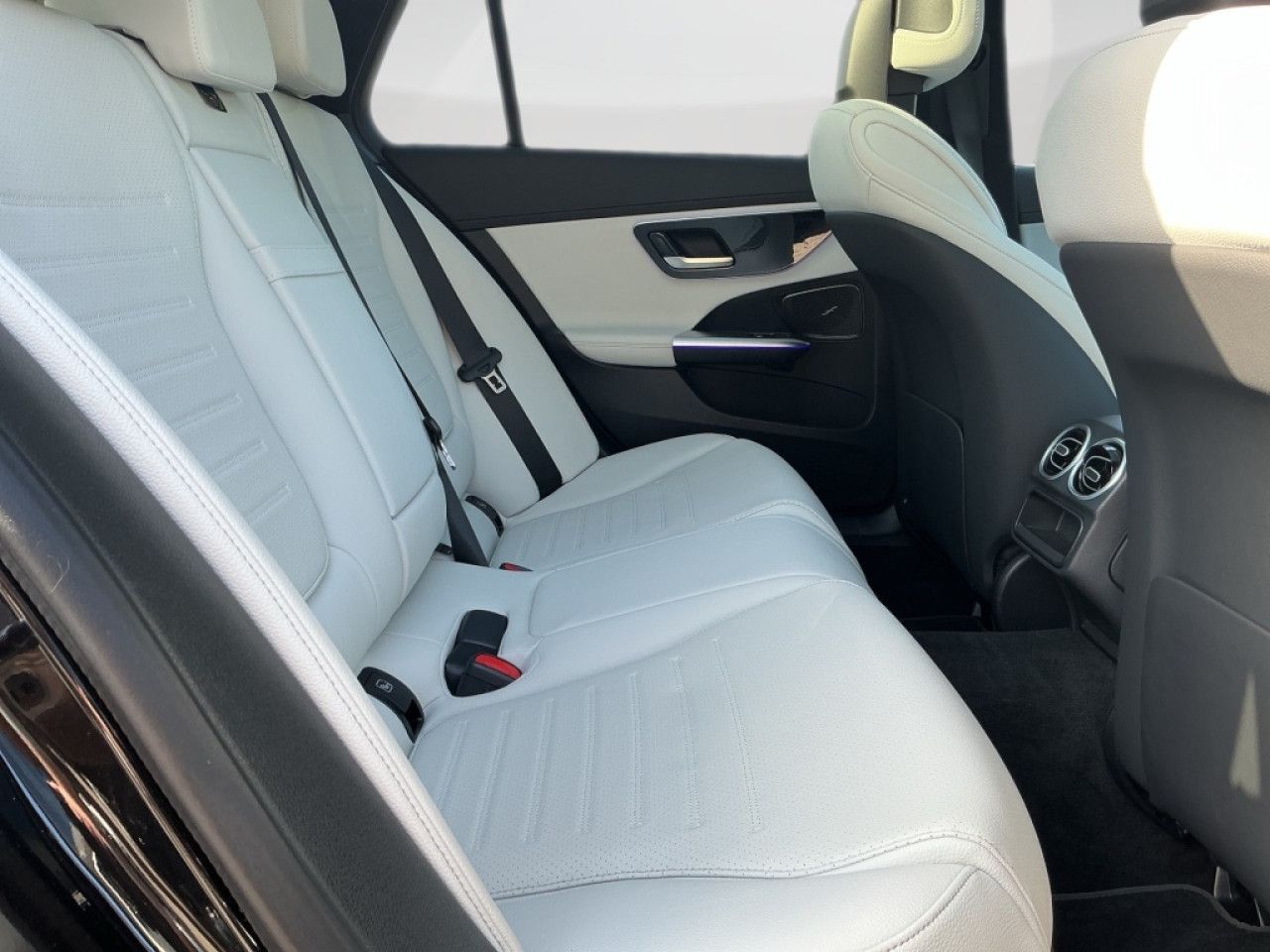 Mercedes-Benz C-Klasse – Bild 12