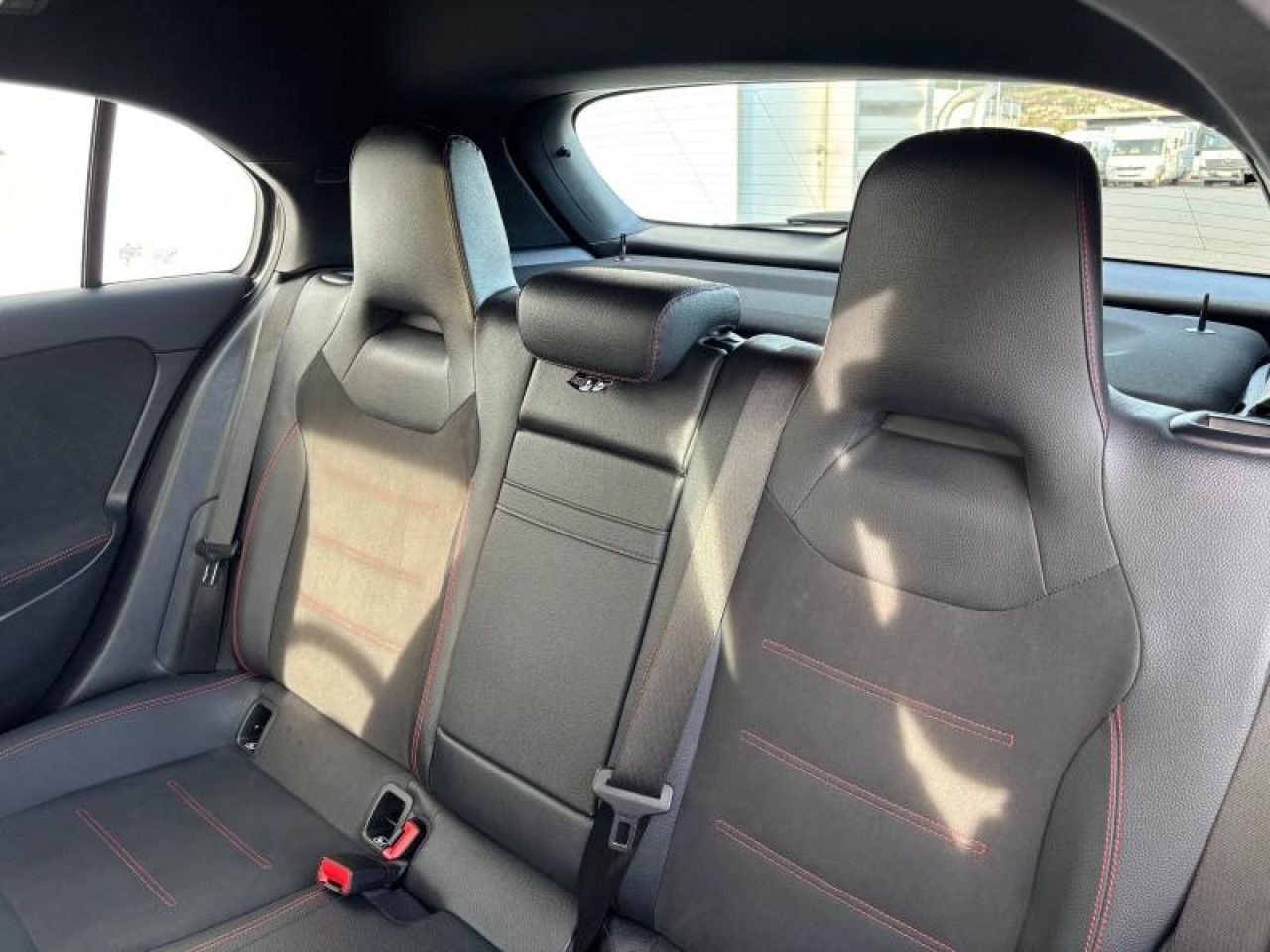 Photo du v&eacute;hicule 11 / 17