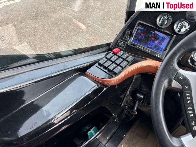 MAN Noge Titanium 12