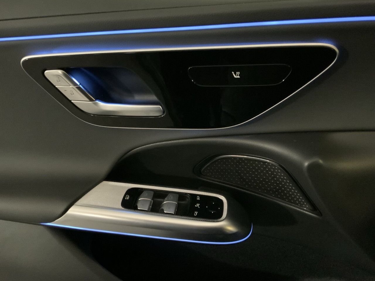 Mercedes-Benz E-Klasse – Bild 12