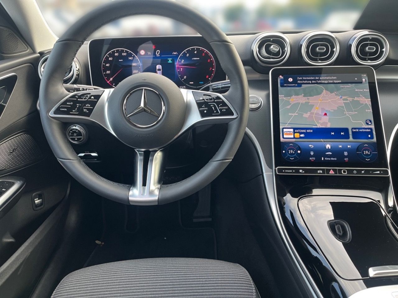 Mercedes-Benz C-Klasse – Bild 9
