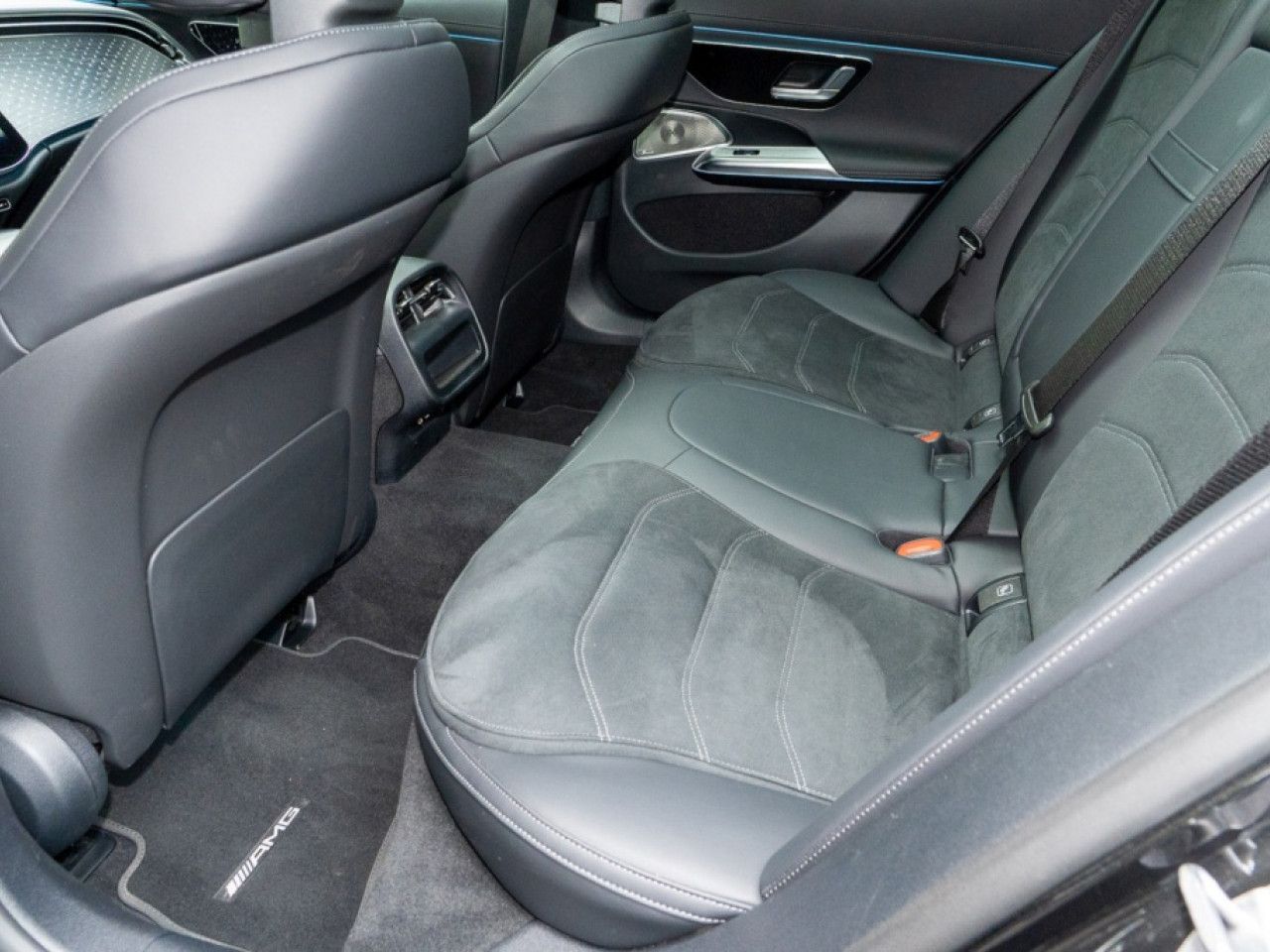 Mercedes-Benz E-Klasse – Bild 14