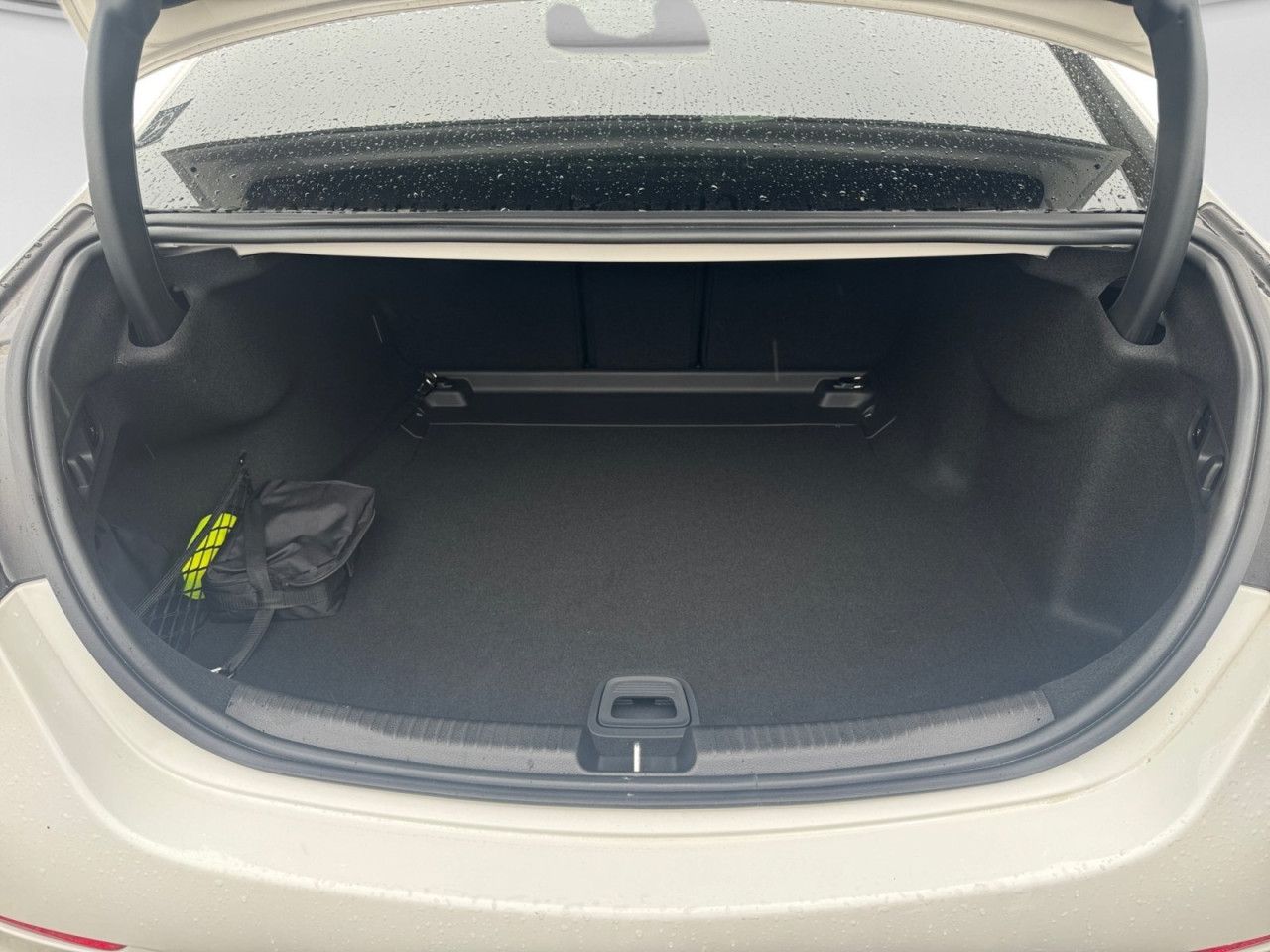 Mercedes-Benz C-Klasse – Bild 16