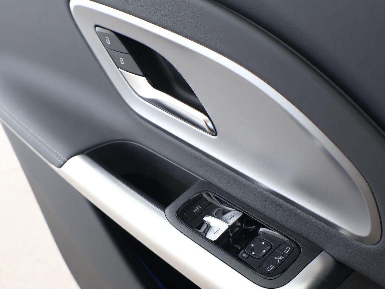 Mercedes-Benz GLB – Bild 12