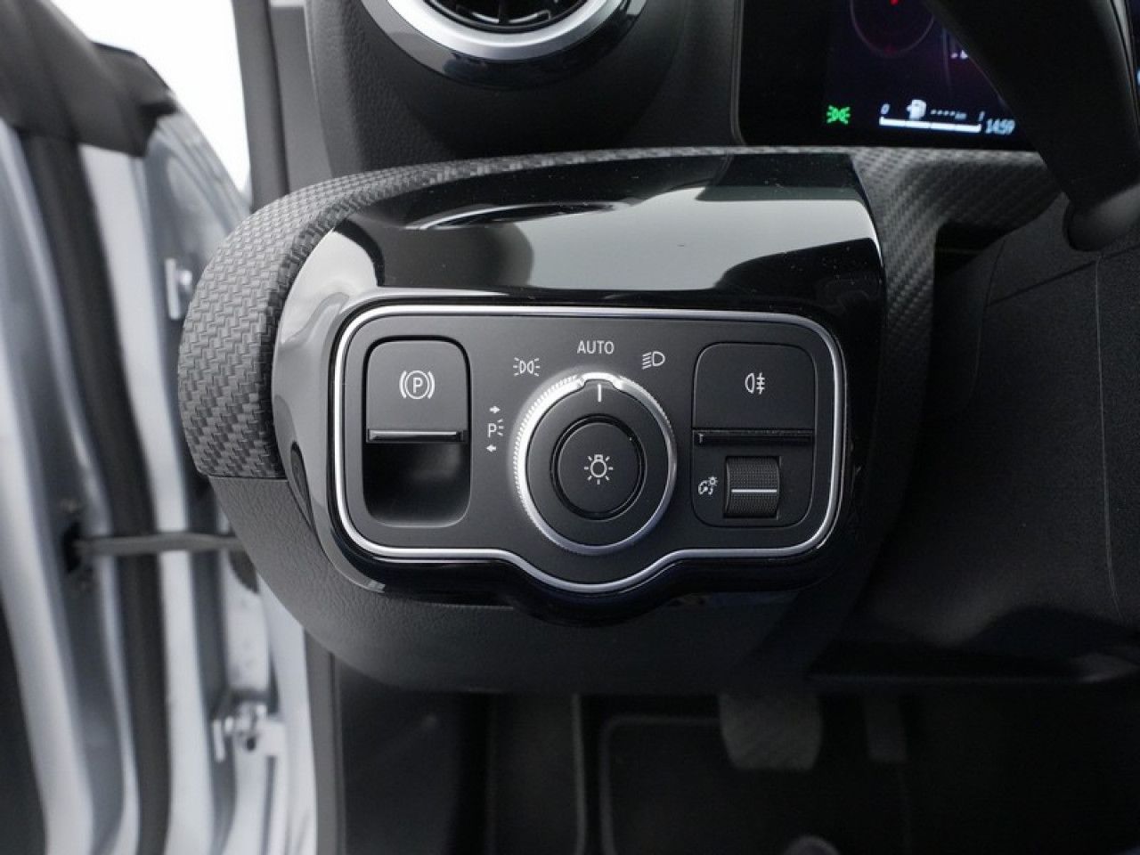 Imagem do veículo 8 / 18