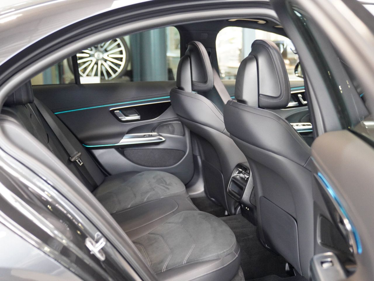 Mercedes-Benz E-Klasse – Bild 12