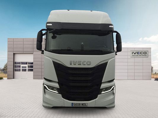 Vehicle image 1 / 6