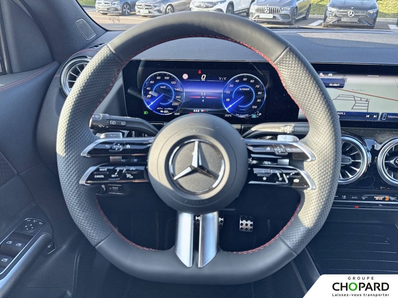 Photo du v&eacute;hicule 16 / 18