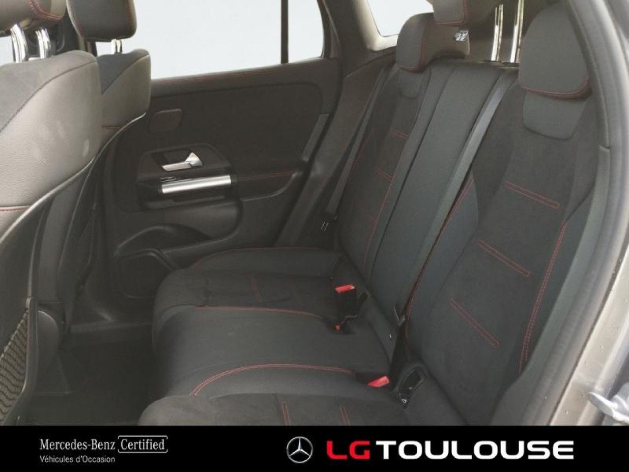 Photo du v&eacute;hicule 10 / 18