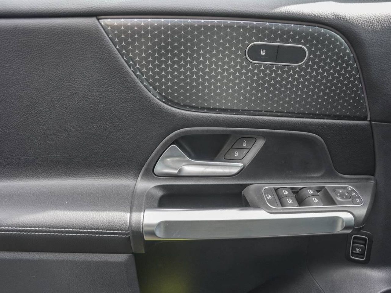 Mercedes-Benz GLB – Bild 11