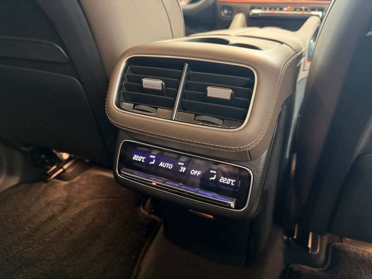 Mercedes-Benz GLS – Bild 22