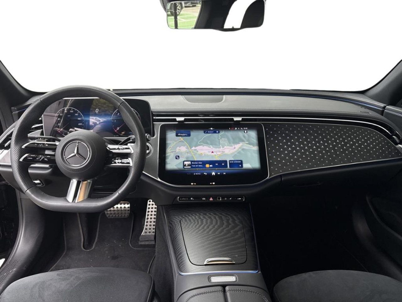 Mercedes-Benz E-Klasse – Bild 8