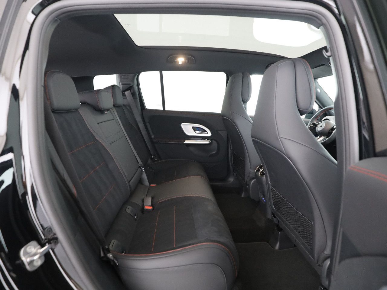 Mercedes-Benz GLB – Bild 14