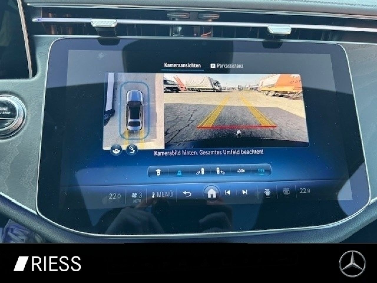 Mercedes-Benz E-Klasse – Bild 15