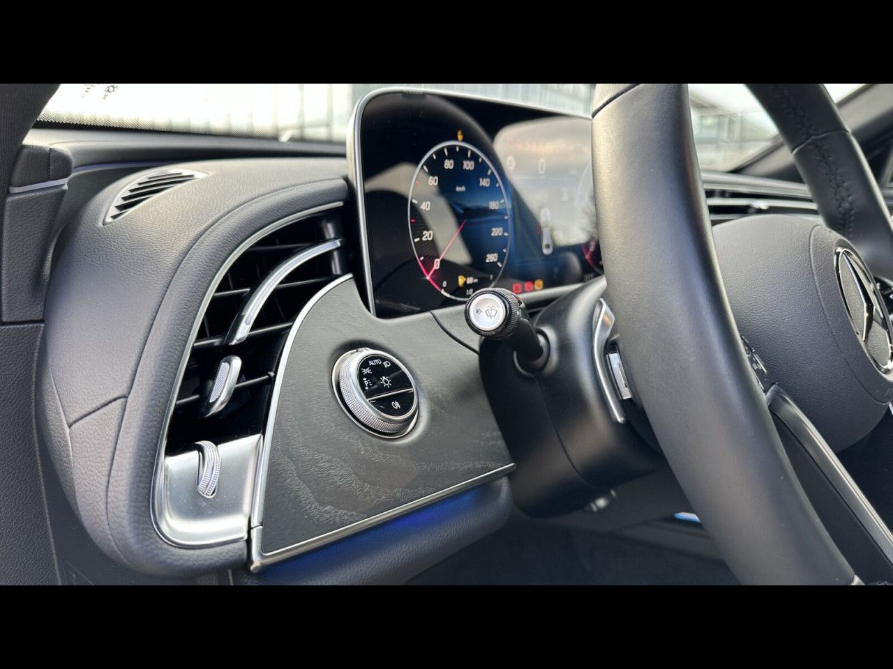Mercedes-Benz E-Klasse – Bild 12