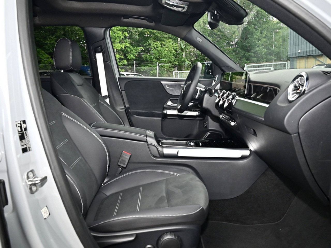 Mercedes-Benz GLB – Bild 2