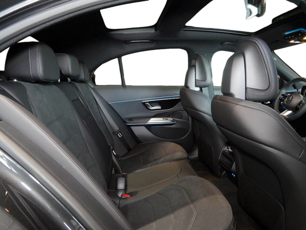 Mercedes-Benz E-Klasse – Bild 6