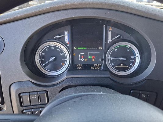 Vehicle image 7 / 7