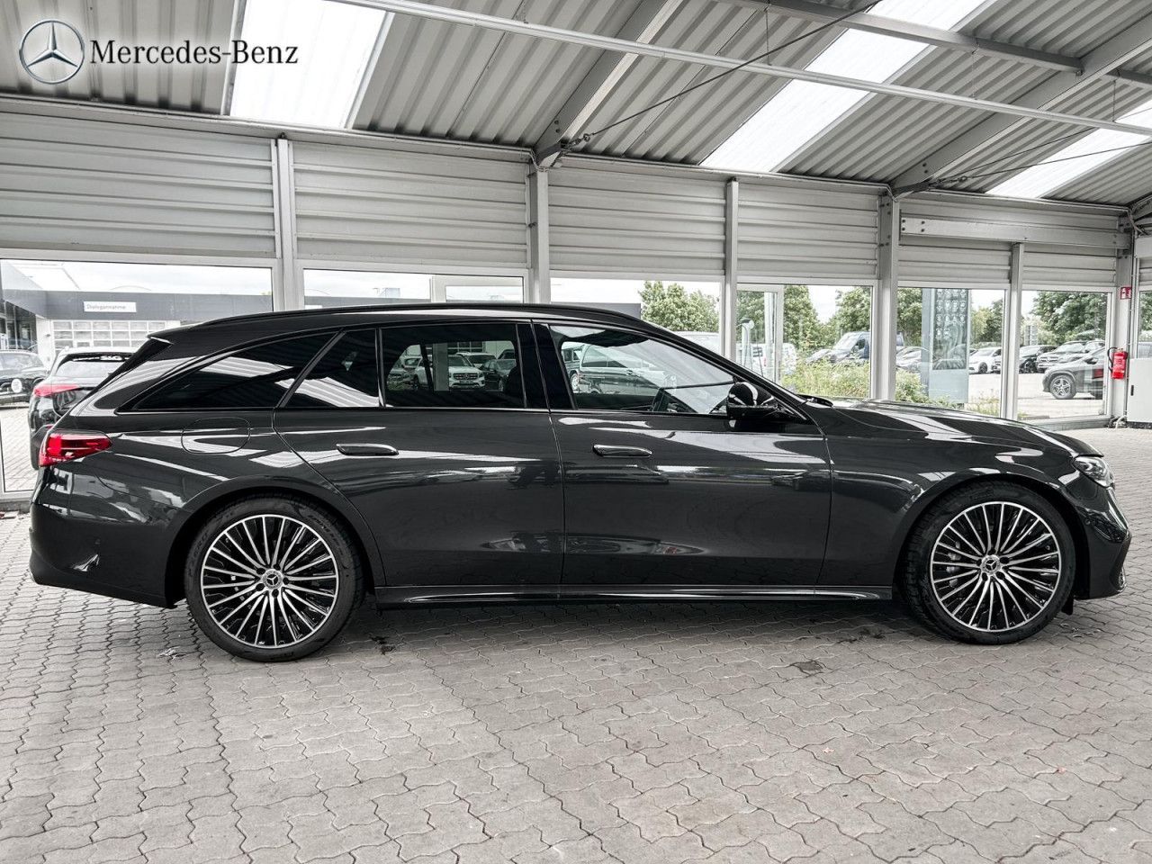 Mercedes-Benz E-Klasse – Bild 8