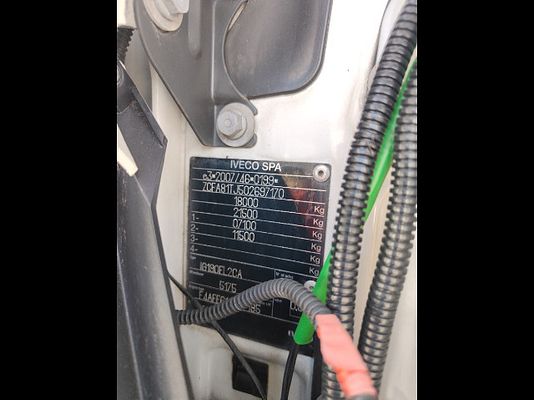 Vehicle image 13 / 20