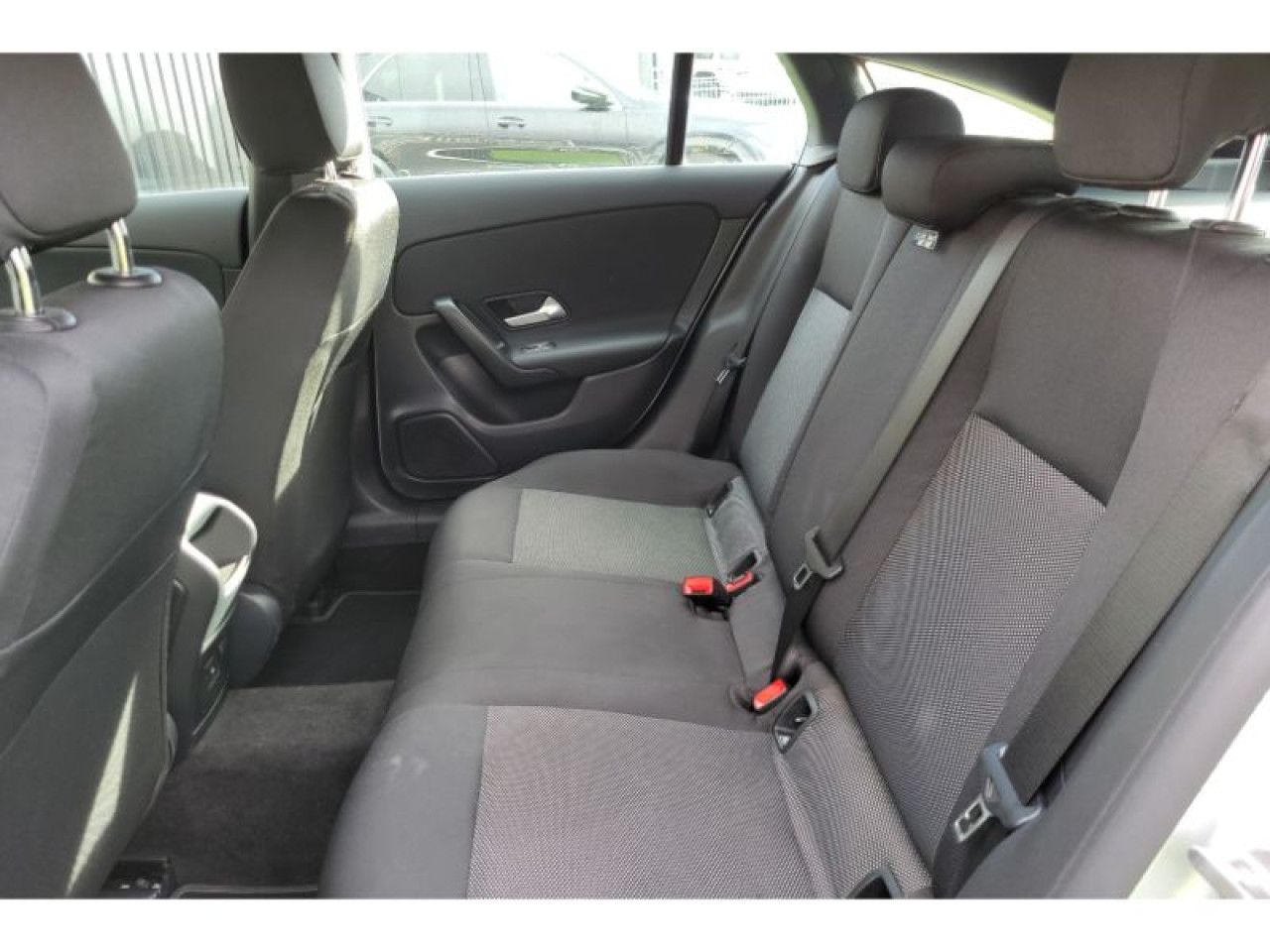 Imagem do ve&iacute;culo 8 / 18