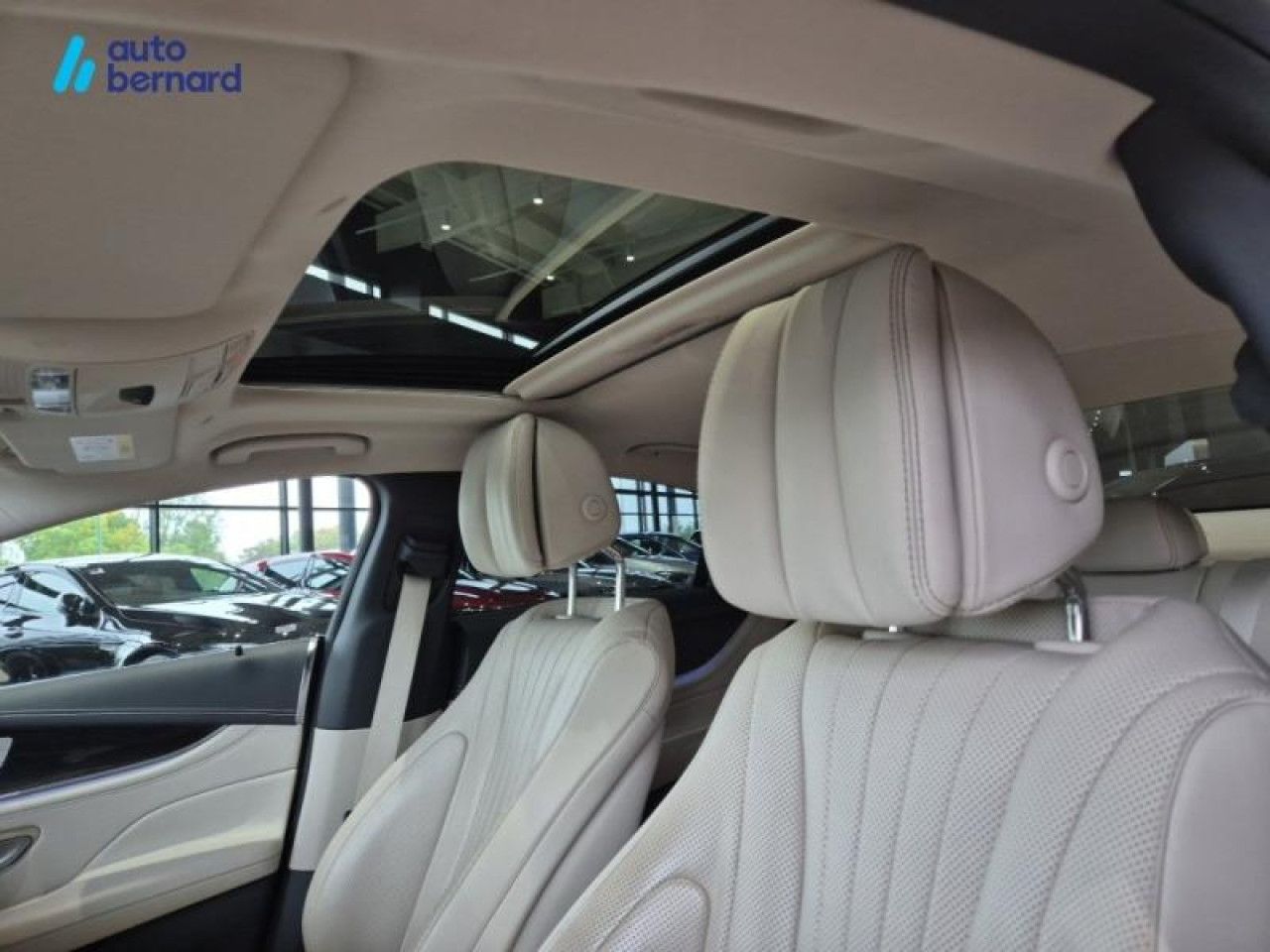 Photo du véhicule 16 / 18