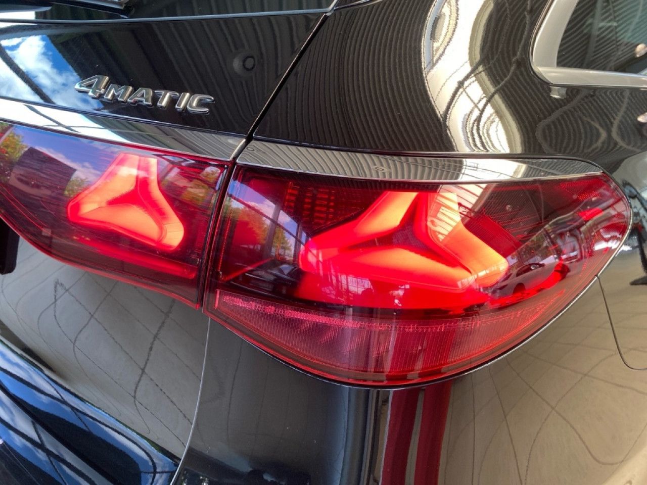 Mercedes-Benz E-Klasse – Bild 11