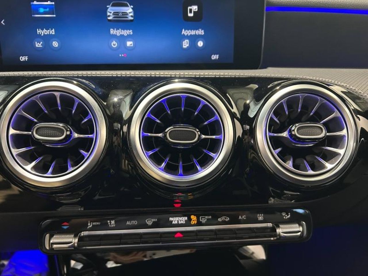 Photo du v&eacute;hicule 16 / 18