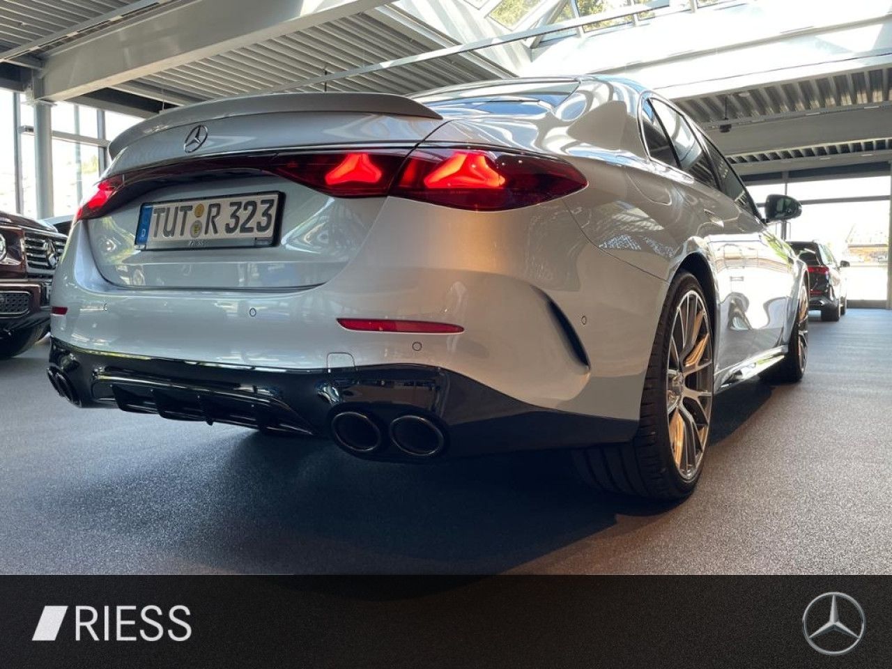 Mercedes-Benz E-Klasse – Bild 6