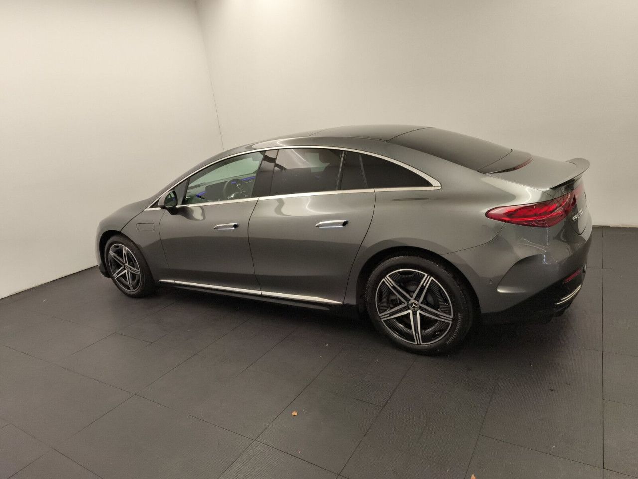Mercedes-Benz EQE – Bild 9