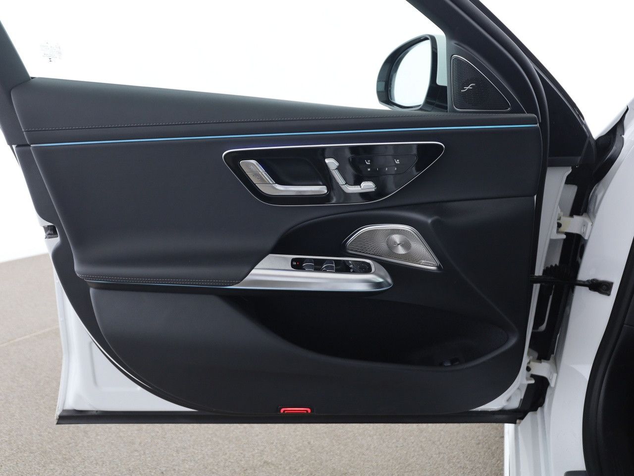 Mercedes-Benz E-Klasse – Bild 12
