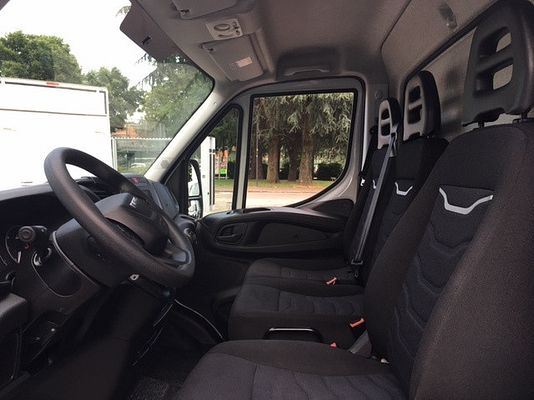 Vehicle image 10 / 11