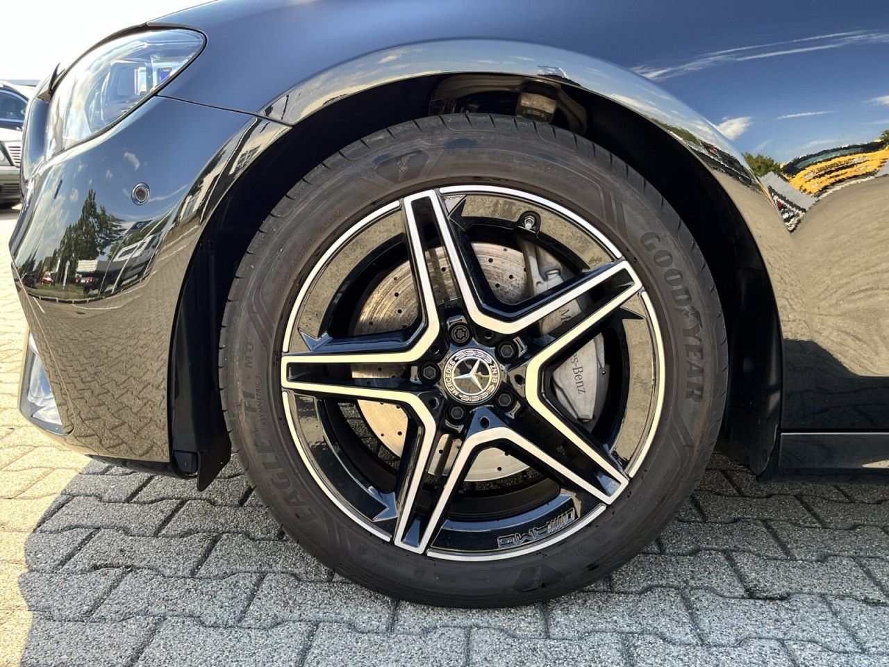 Mercedes-Benz E-Klasse – Bild 9