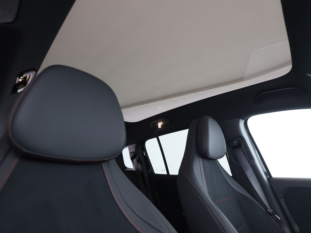 Mercedes-Benz GLB – Bild 19