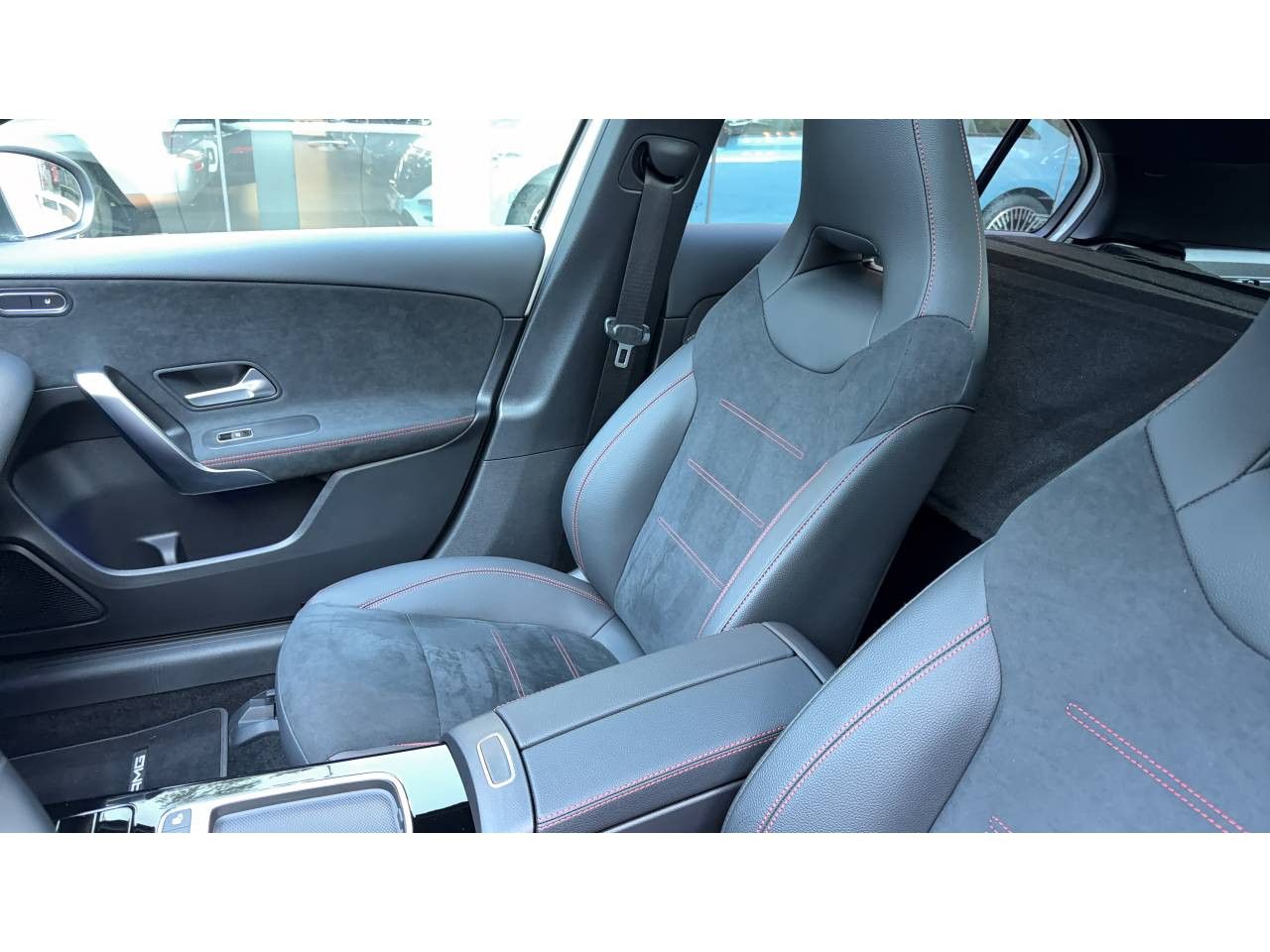 Photo du véhicule 6 / 17