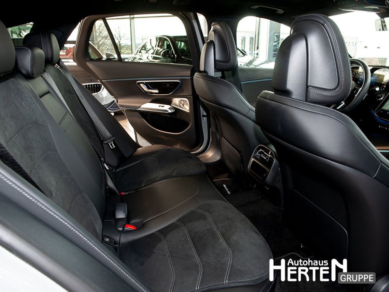 Mercedes-Benz E-Klasse – Bild 18