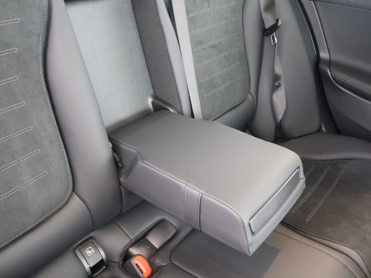 Mercedes-Benz C-Klasse – Bild 21