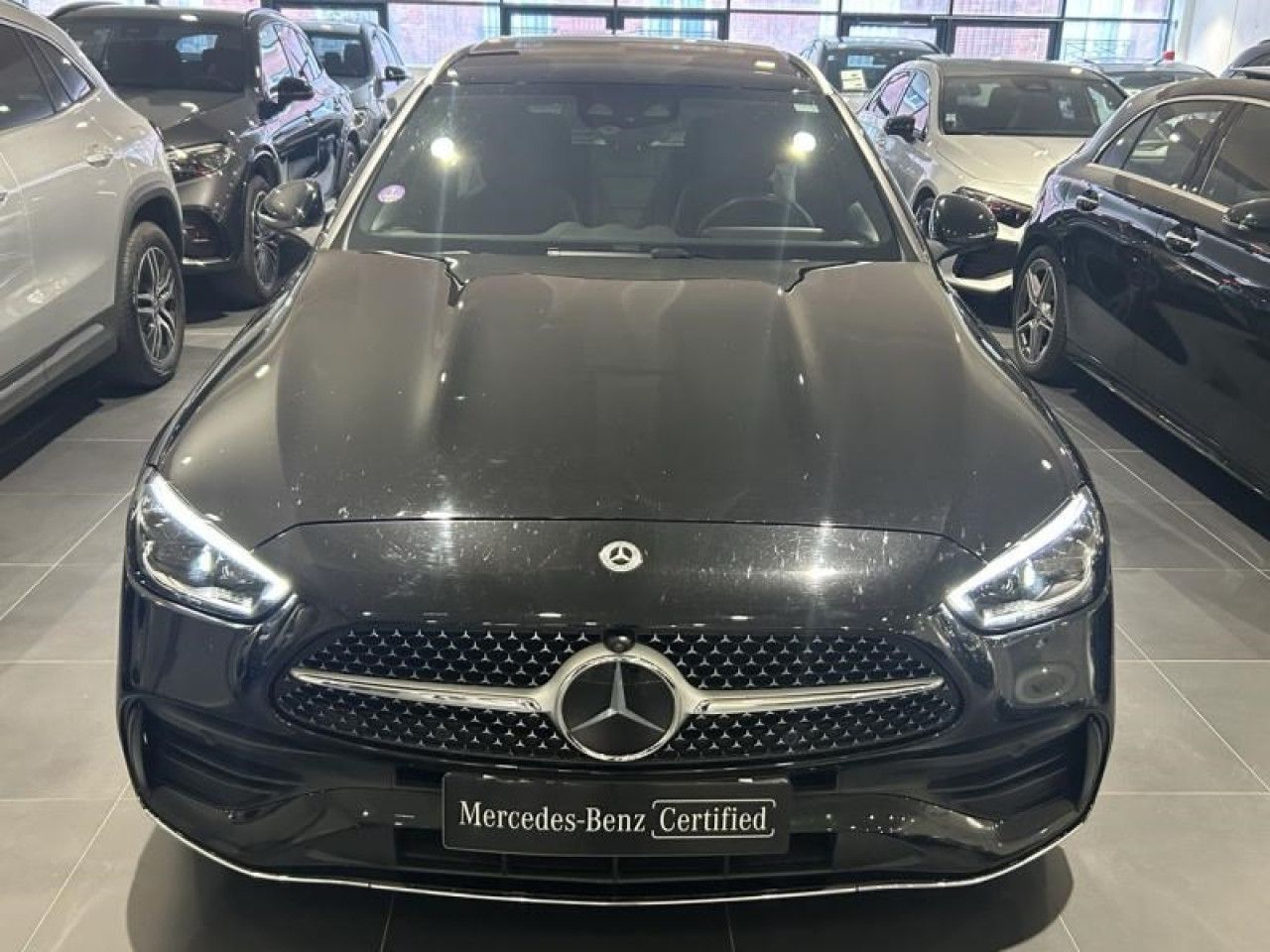 Photo du v&eacute;hicule 2 / 18