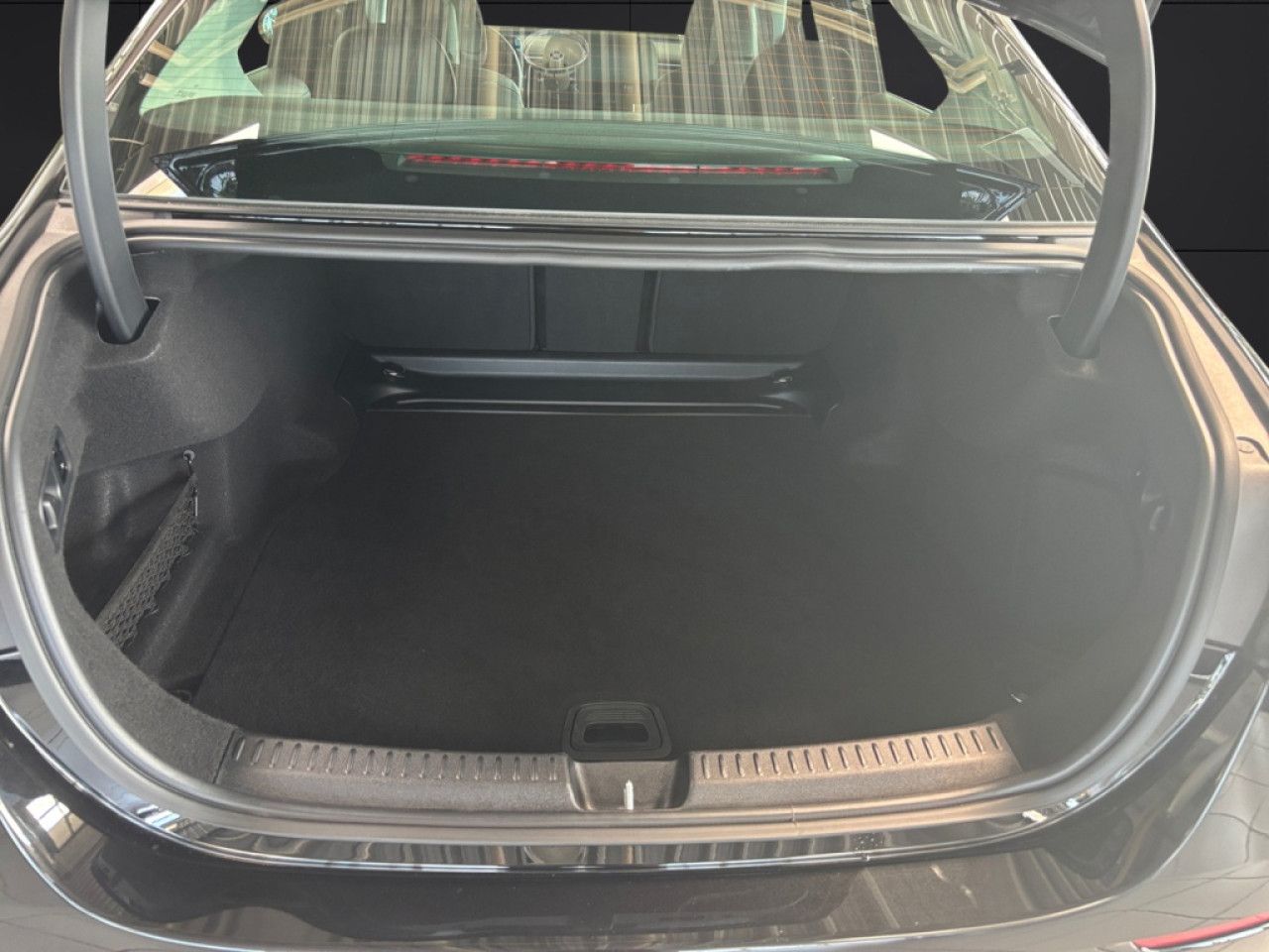 Mercedes-Benz E-Klasse – Bild 15